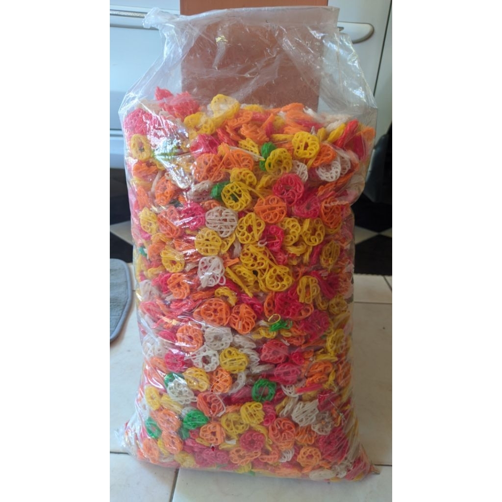 

KERUPUK SEBLAK MINI MAWAR 250gr