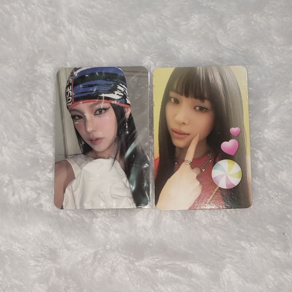pc yeji ryujin gold itzy official photocard pob bene