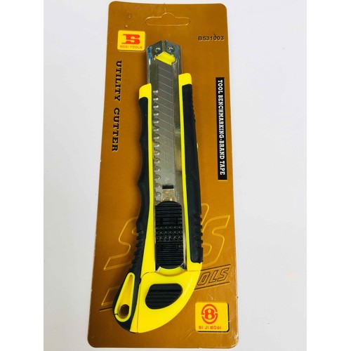 

BOSI TOOLS Pisau Cutter Stainless Steel 18mm Alat Pemotong Barang Isi Cutter 100x18x0,5mm 10 Buah Kotak Utility Cutter BS31003