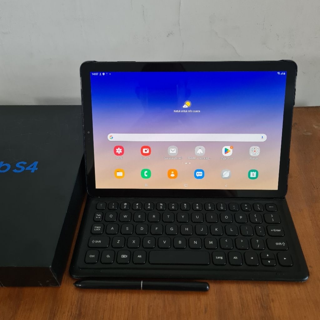 Samsung Galaxy Tab S4 10.5" 4/64 + Keyboard Second Mulus Lengkap