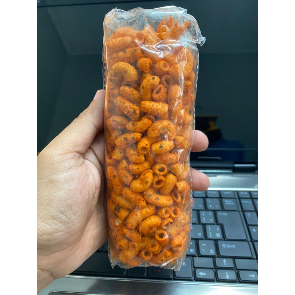 

Cemilan Snack Makaroni Pedas daun jeruk enak gurih banyak murah
