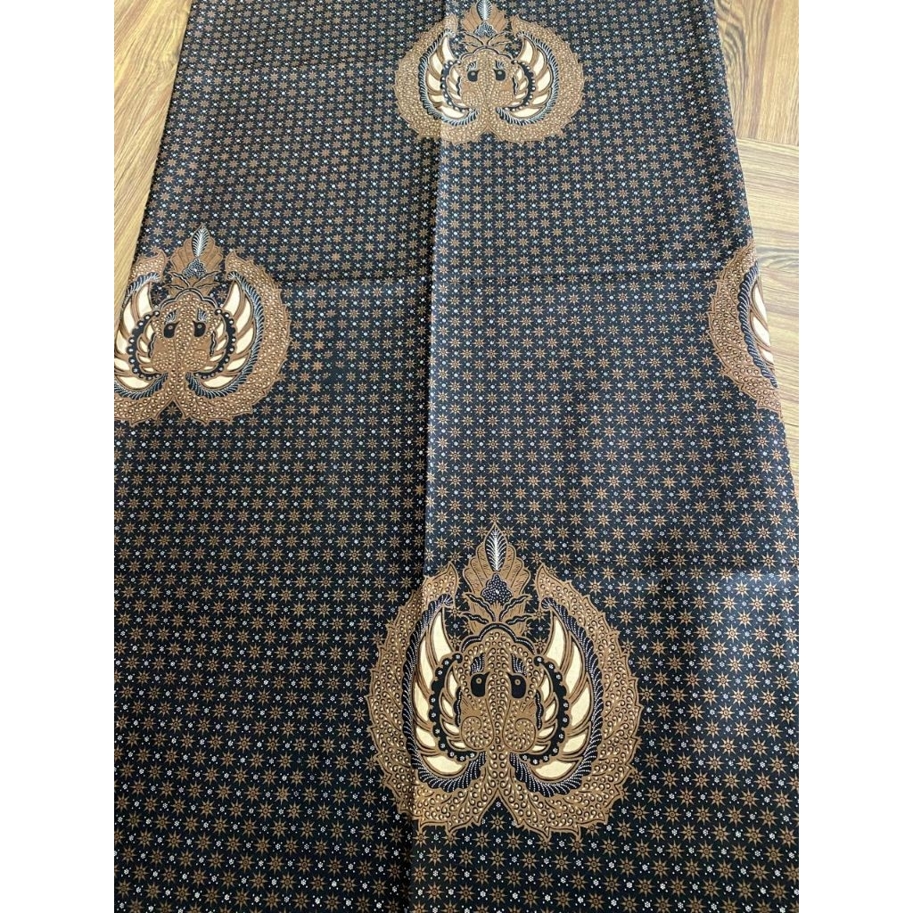 Jarik batik truntum garudo dagel solo