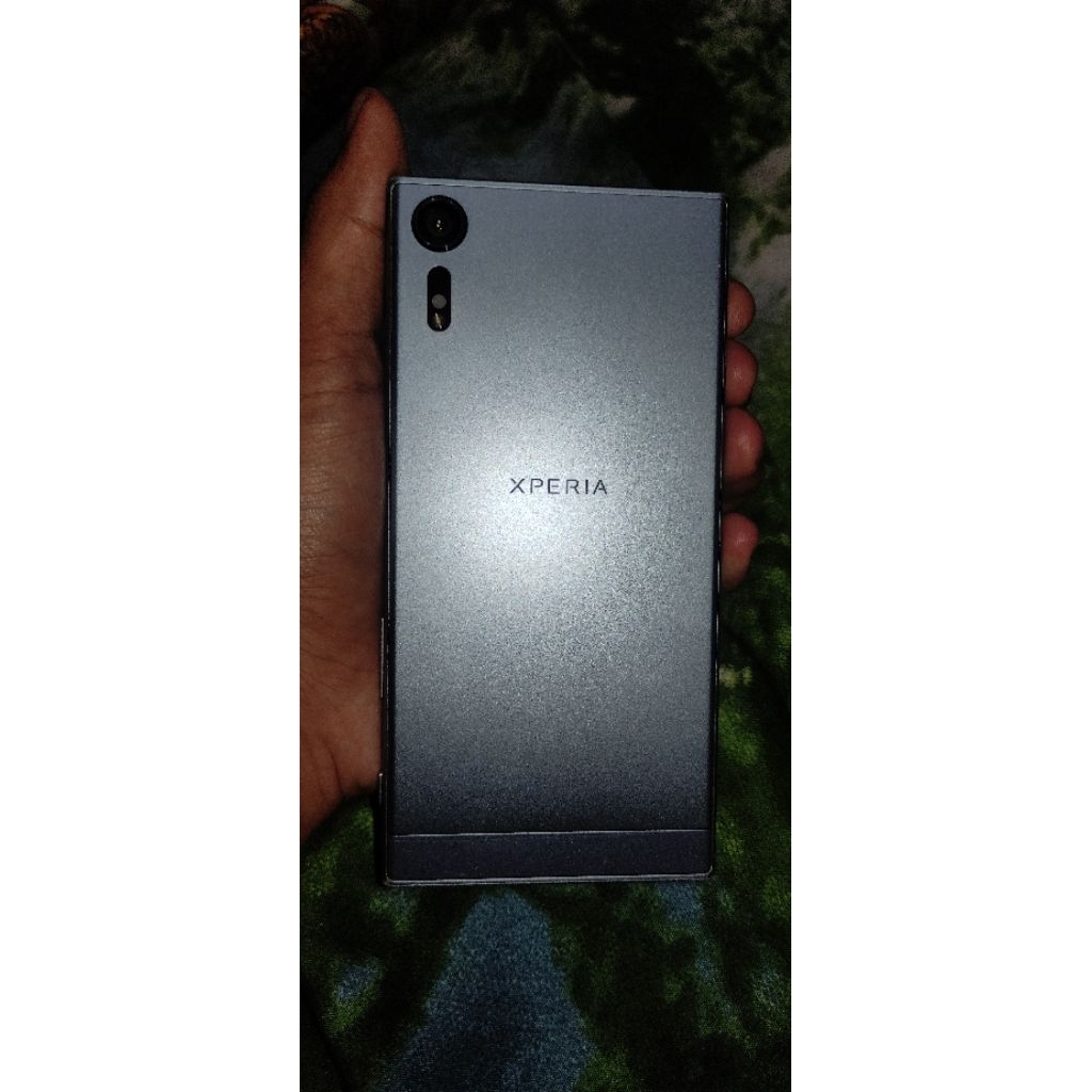 sony xperia xzs minus