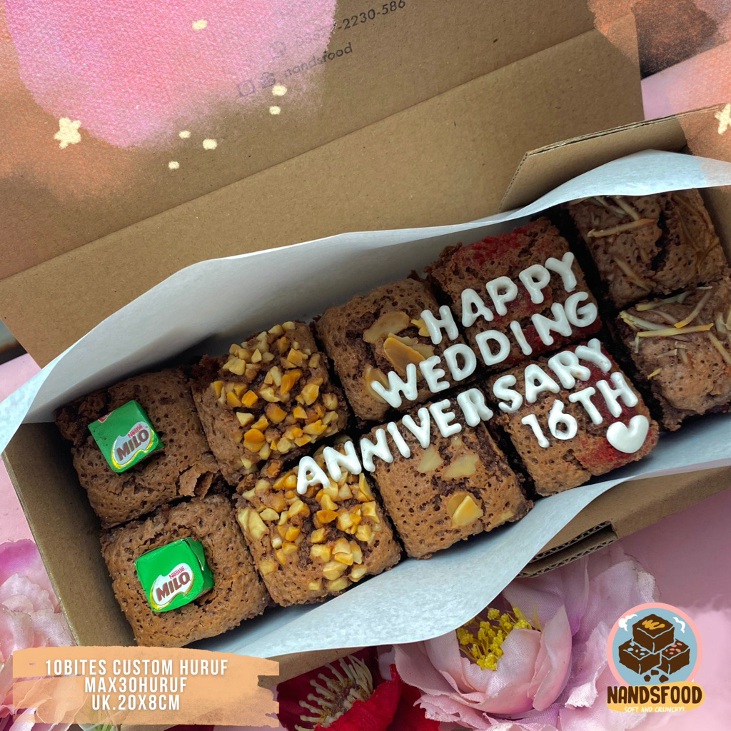 

Fudgy Brownies / Brownies Skat 10bites Custom Huruf Uk 20x8cm by Nandsfood
