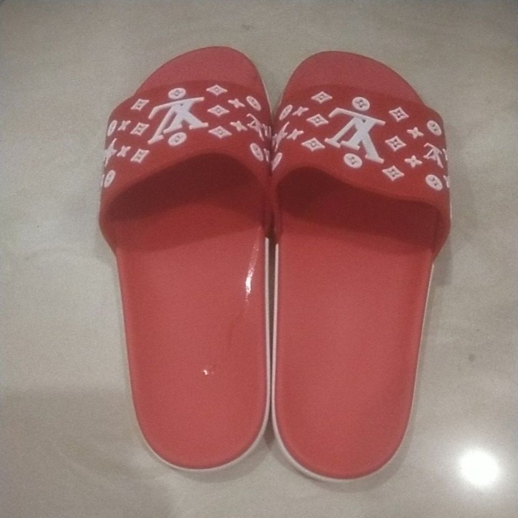 Sandal Karet Merah Putih