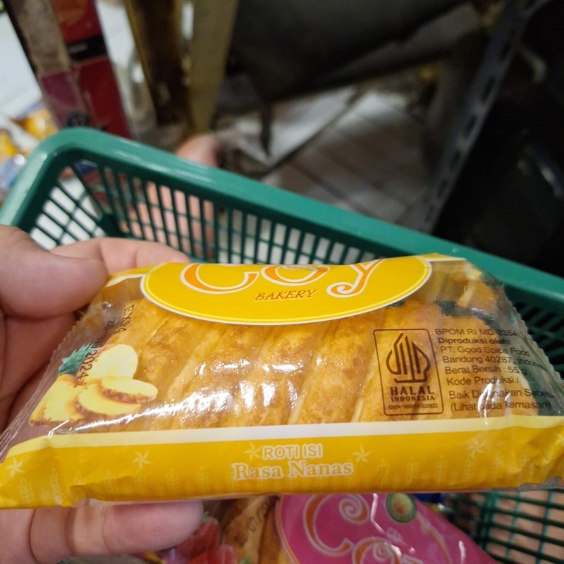 

COY BAKERY ROTI NANAS 50G
