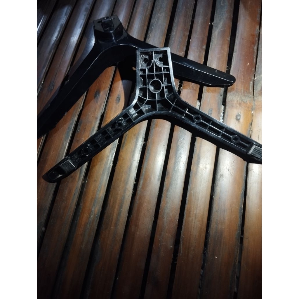 KAKI TV POLYTRON PLD 24TV1855