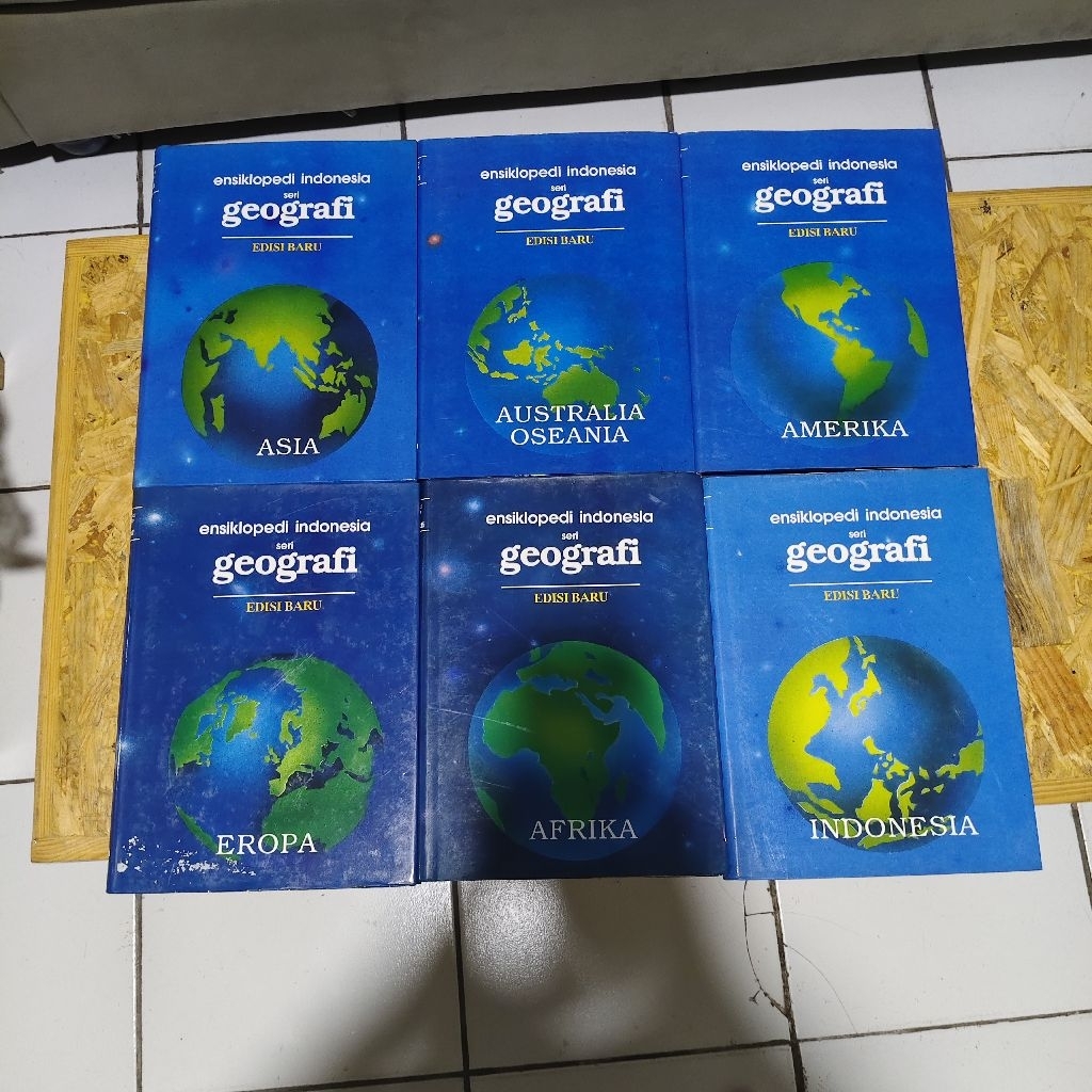 Buku Ensiklopedia Indonesia Seri Geografi Random