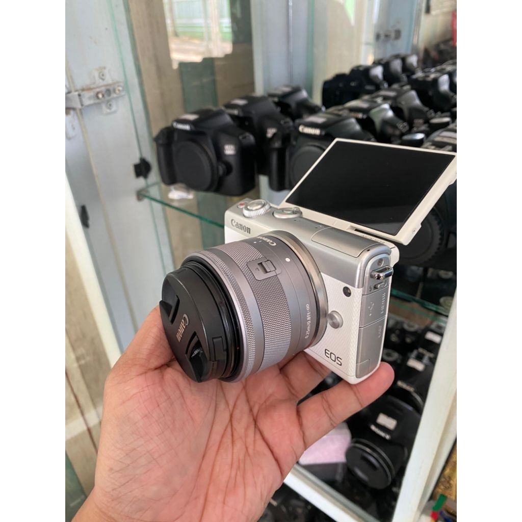 Canon M100 second warna putih