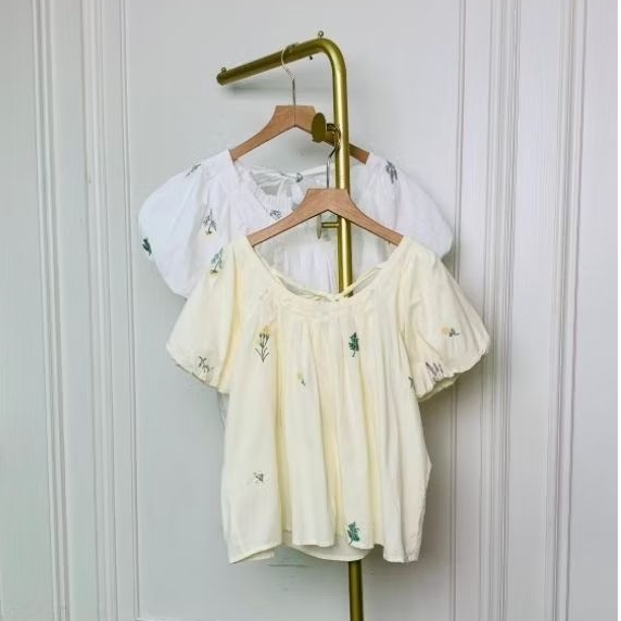 MILLE Andita Top Blouse Lengan Balon Pendek Wanita