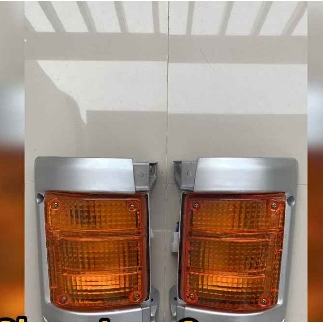 Lampu Sein Toyota Dyna Rino 14B 115PS - KANAN