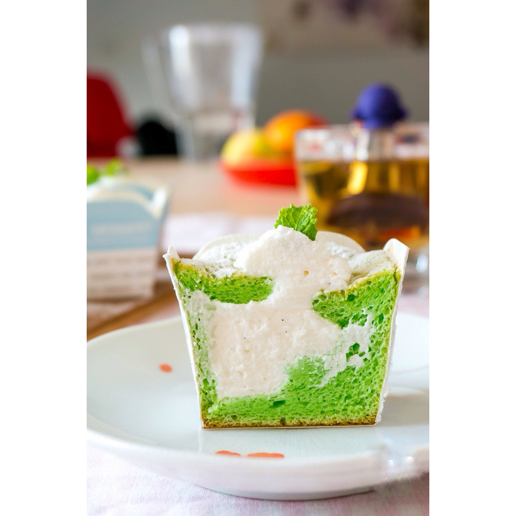 

Pandan Custard Cake