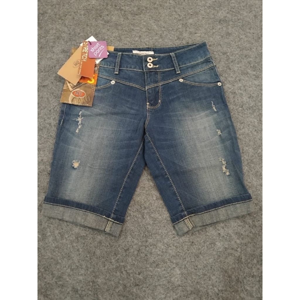 Celana pendek BRAND AKO kode.99