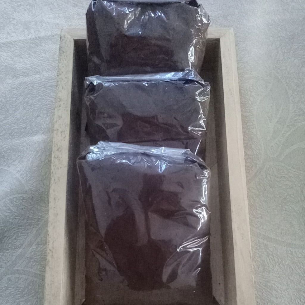 

KOPI BUBUK MURNI PRODUKSI LANGSUNG DARI KEBUN