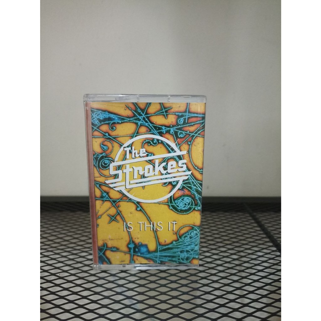 Kaset Pita The Strokes - Is This It (Rock Garage, Indie)