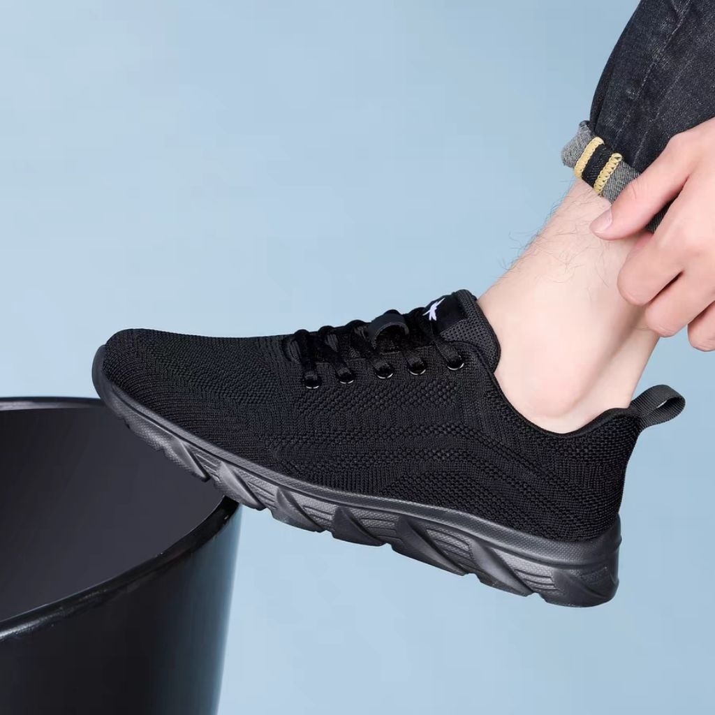 SEPATU OLAHRAGA SEPATU RUNNING SPORT SEPATU SNEAKERS SEPATU PRIA WANITA SEPATU FULL HITAM