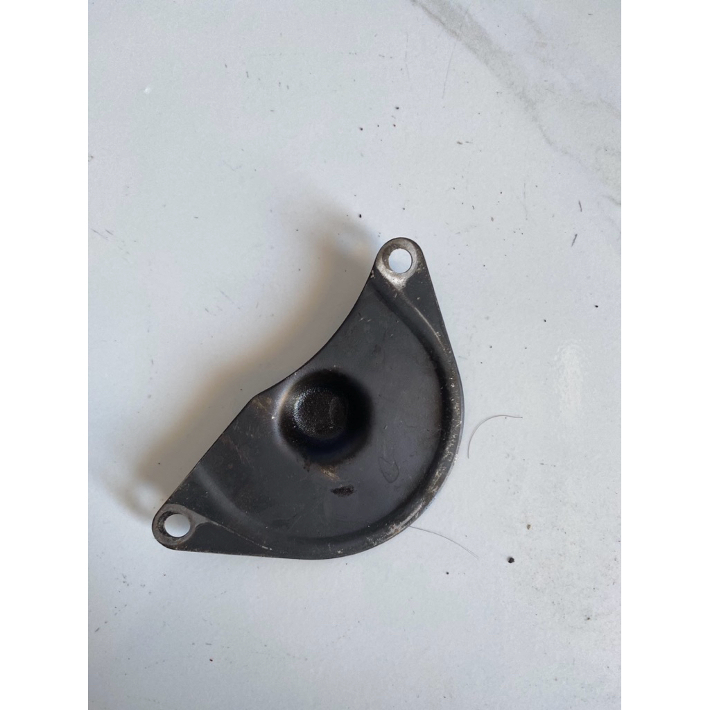 Plat Penutup Pompa Oli Spin 125