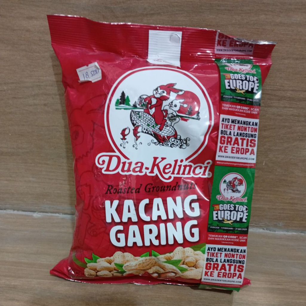 

dua kelinci kacang garing kacang kulit 180g