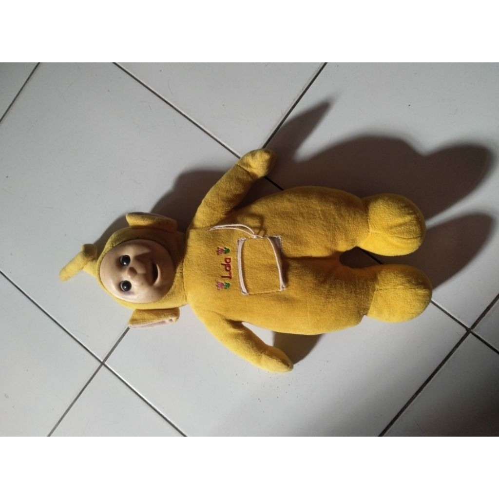 preloved boneka Teletubbies Lala