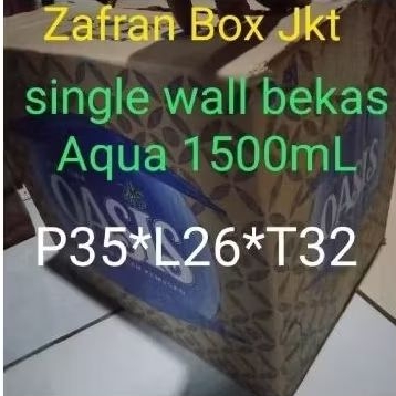 

dus bekas Aqua botol 1500mL berbagai merk ukuran P35*L26*T32