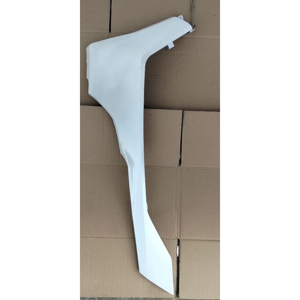 cover floor side cover sirip samping bawah kiri Honda pcx 160 new original second