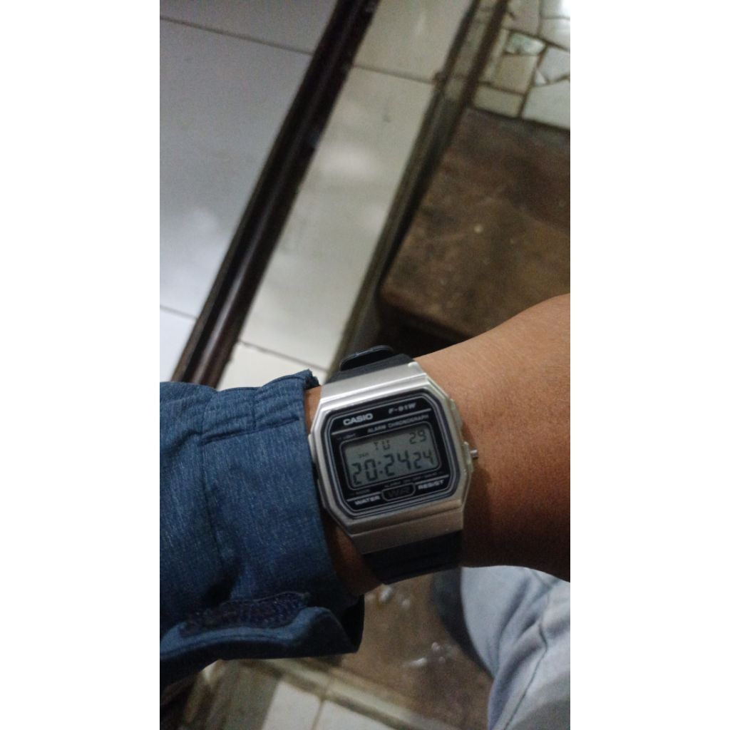 CASIO F91W