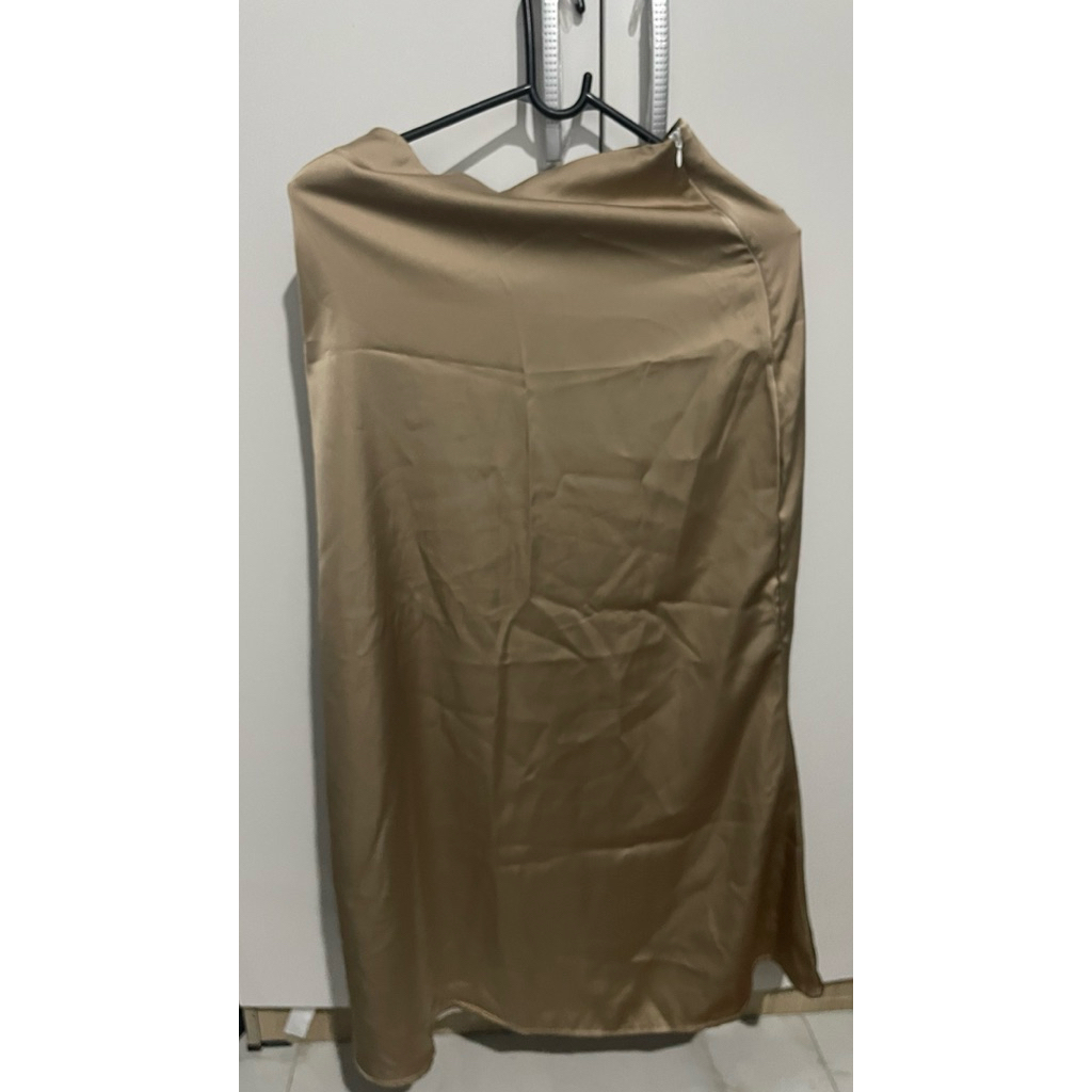 Preloved Elavoz Satin Silk Skirt