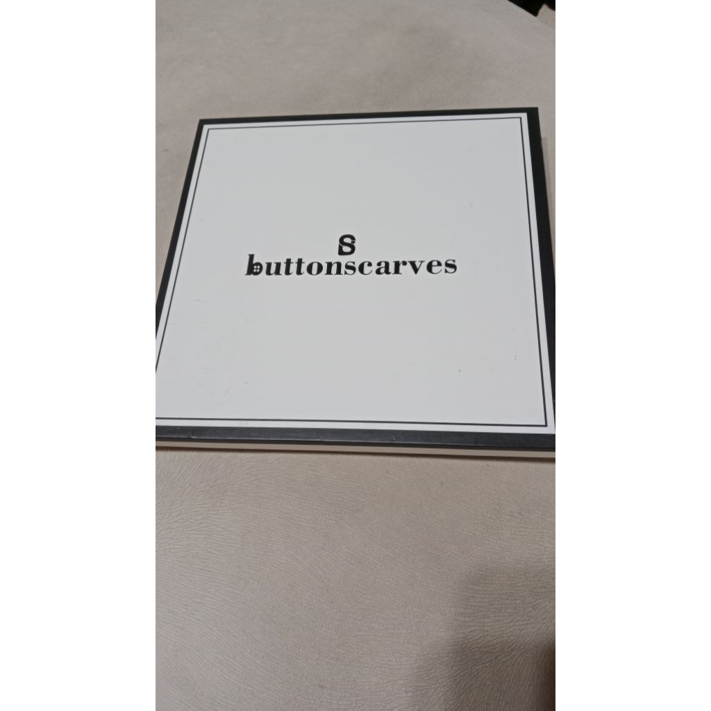 

PRELOVED BOX Hijab Buttonscarves original random