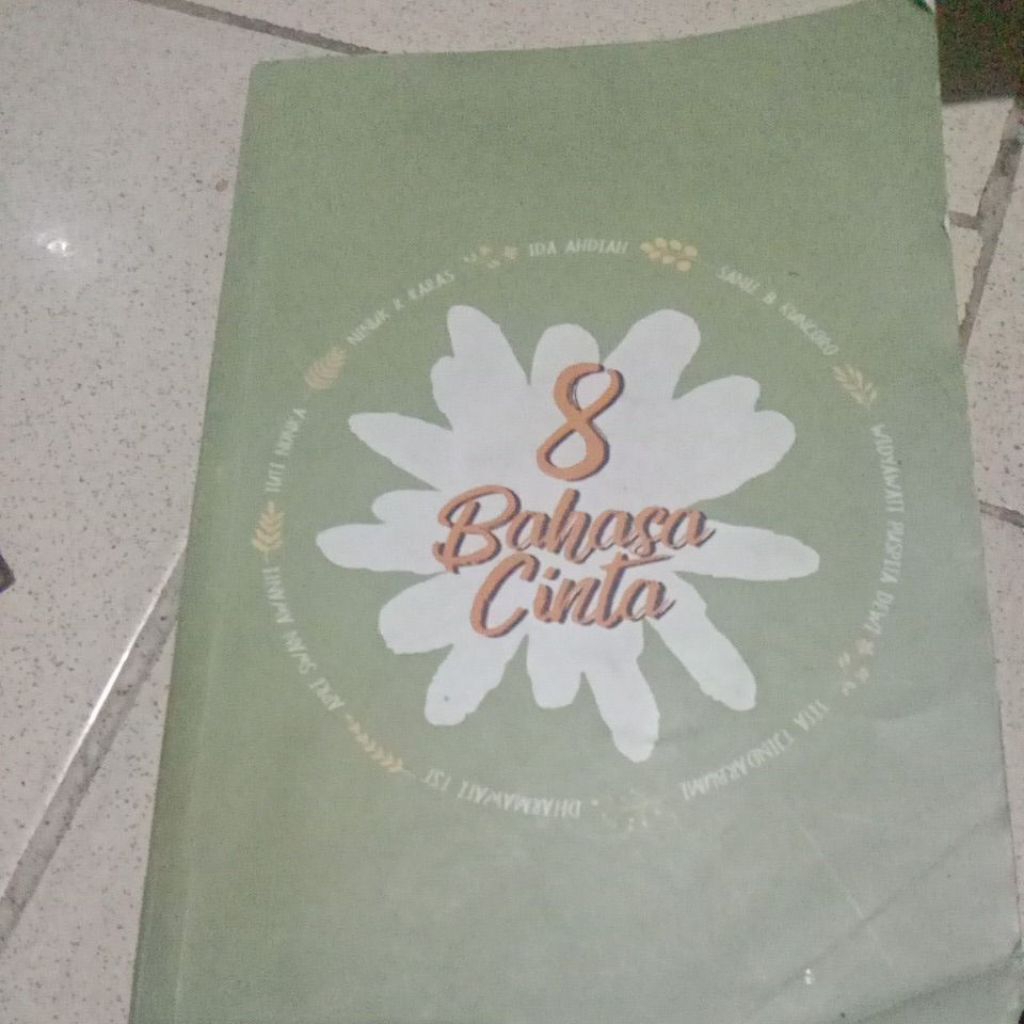 BUKU 8 BAHASA CINTA