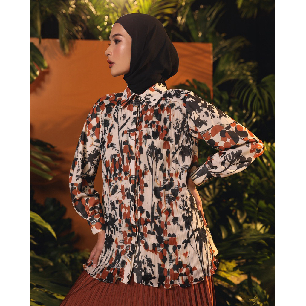 ZASKIA SUNGKAR BERSA BLOUSE