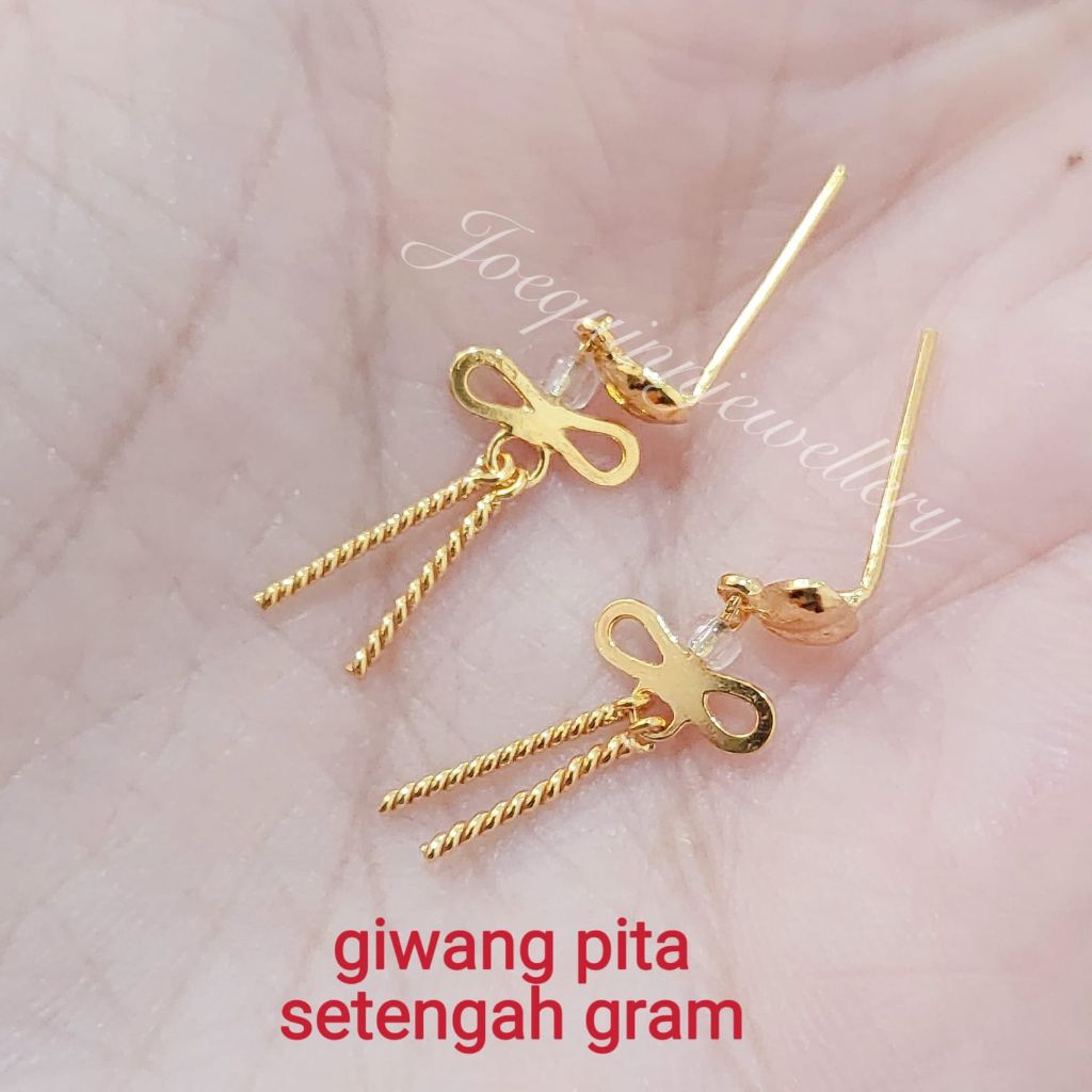Anting tusuk pita