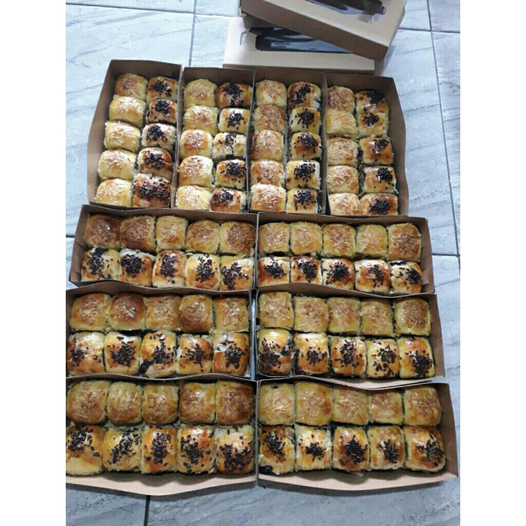 

Pisang Bolen Coklat Keju Bandung
