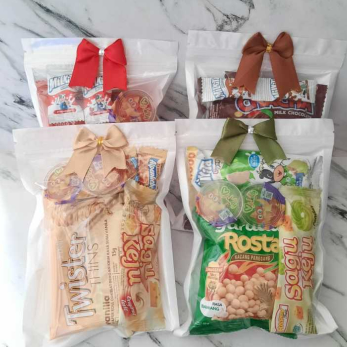 

Souvenir Snack Ulang Tahun Hampers Acara