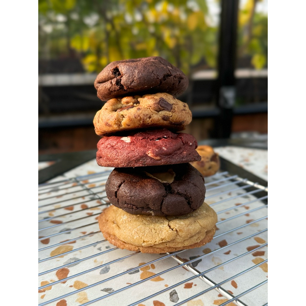 

Soft Baked Cookies by Piney Bakey