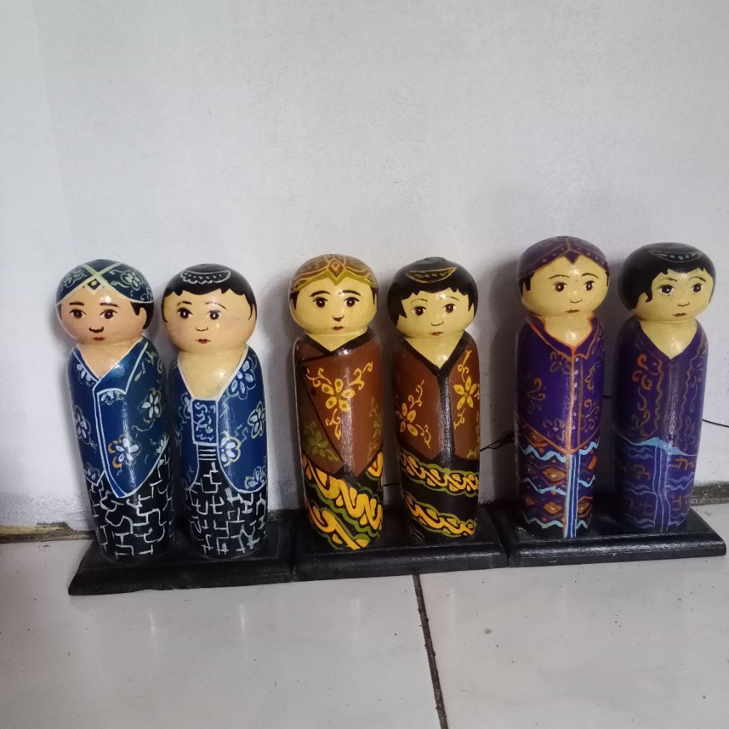 BONEKA PENGANTIN JAWA SOVENIR KAYU, BONEKA PENGANTIN SEPASANG