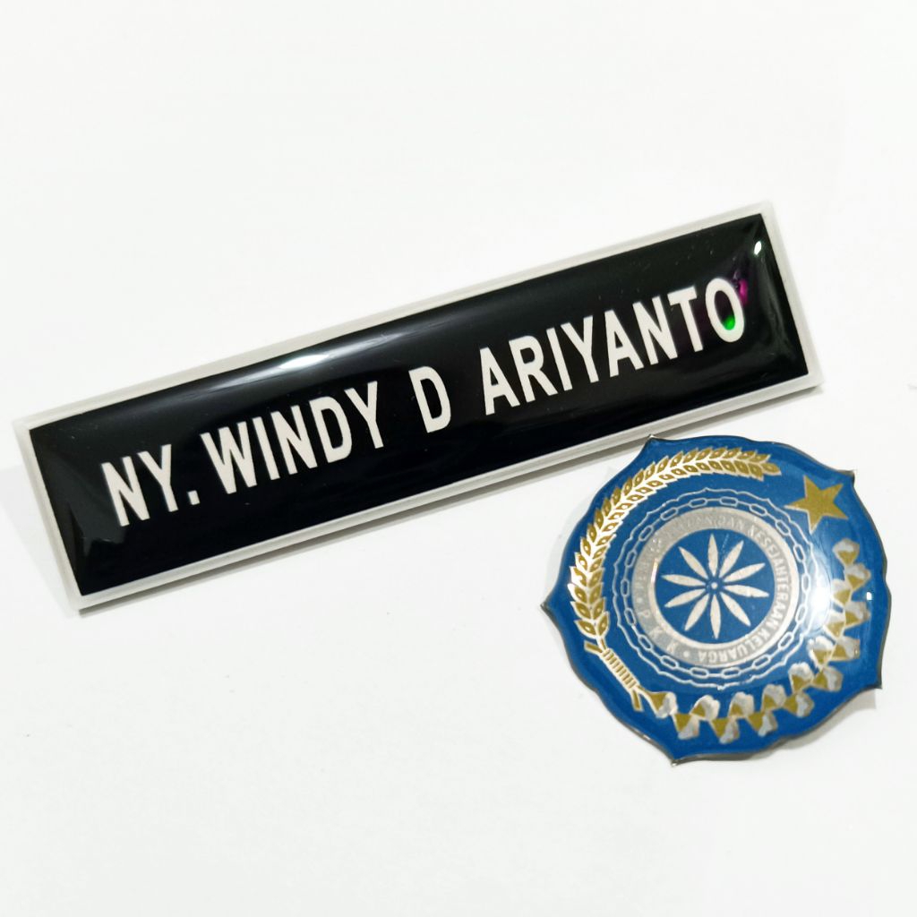 

PAKET NAMETAG AKRILIK DAN PIN PKK