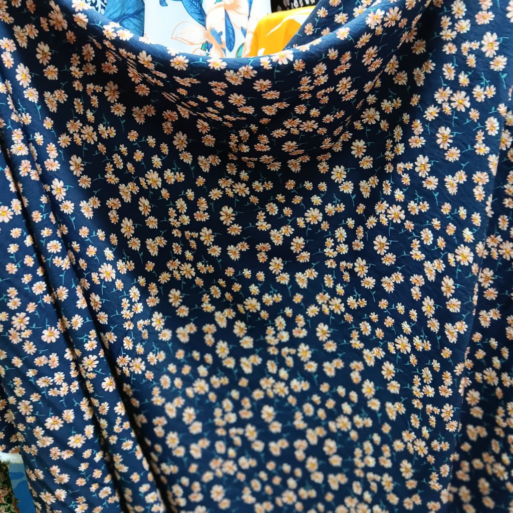 Kain Katun Silky motif  dan Ringan Kain Katun Silky Import Lembut untuk Hijab dan Gamis
 Kain Katun 