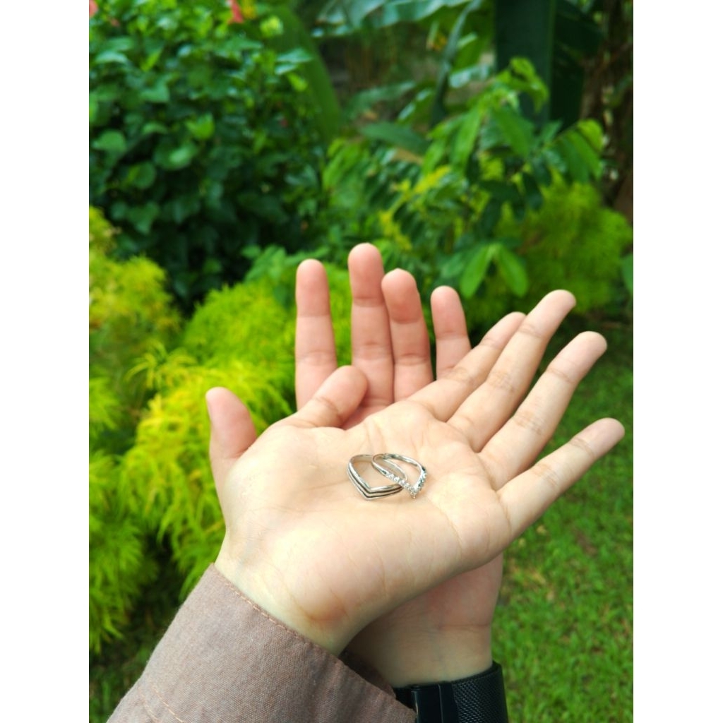 Cincin Emas putih untuk pernikahan