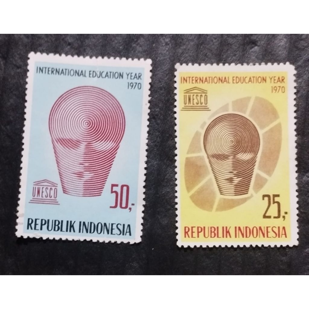 

Prangko Usia 55 Tahun Set Lengkap Tahun Pendidikan Internasional