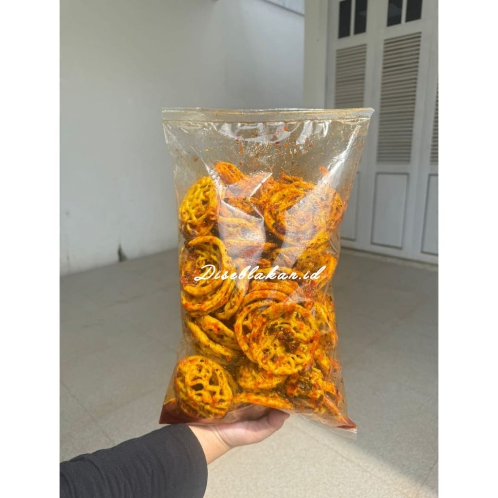 

Seblak kerupuk mie kerupuk ciplok kerupuk cikruh pedas daun jeruk kemasan 1kg