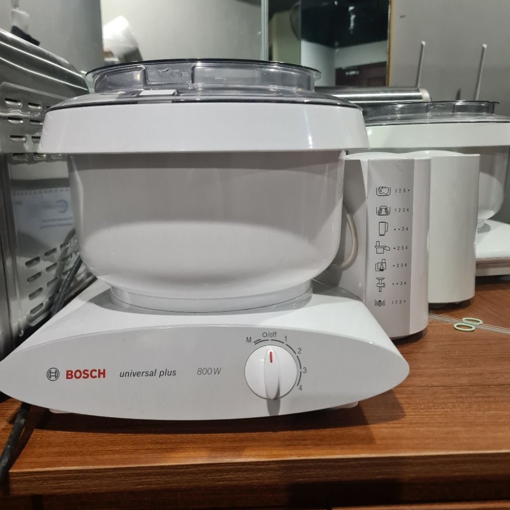 mixer bosch universal plus