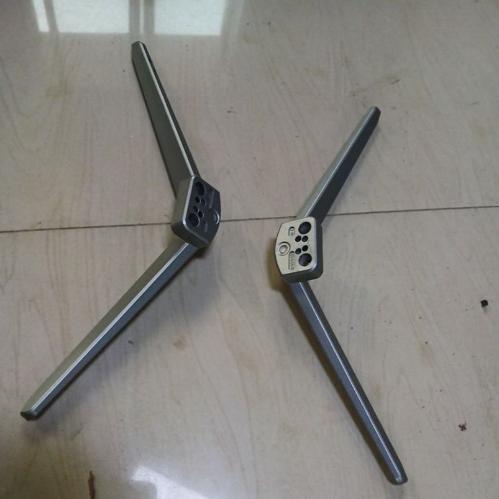 Stand kaki tv led TCL 50A10