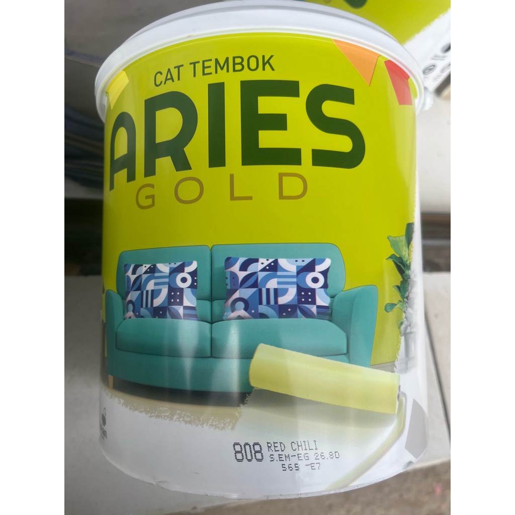 Cat tembok Aries Gold 4,5 kg warna Merah