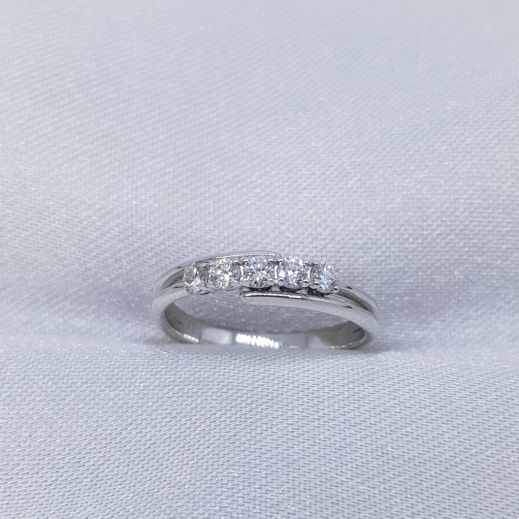 Cincin Berlian 5 Mata Emas putih 18K Natural Diamond 23.12.02