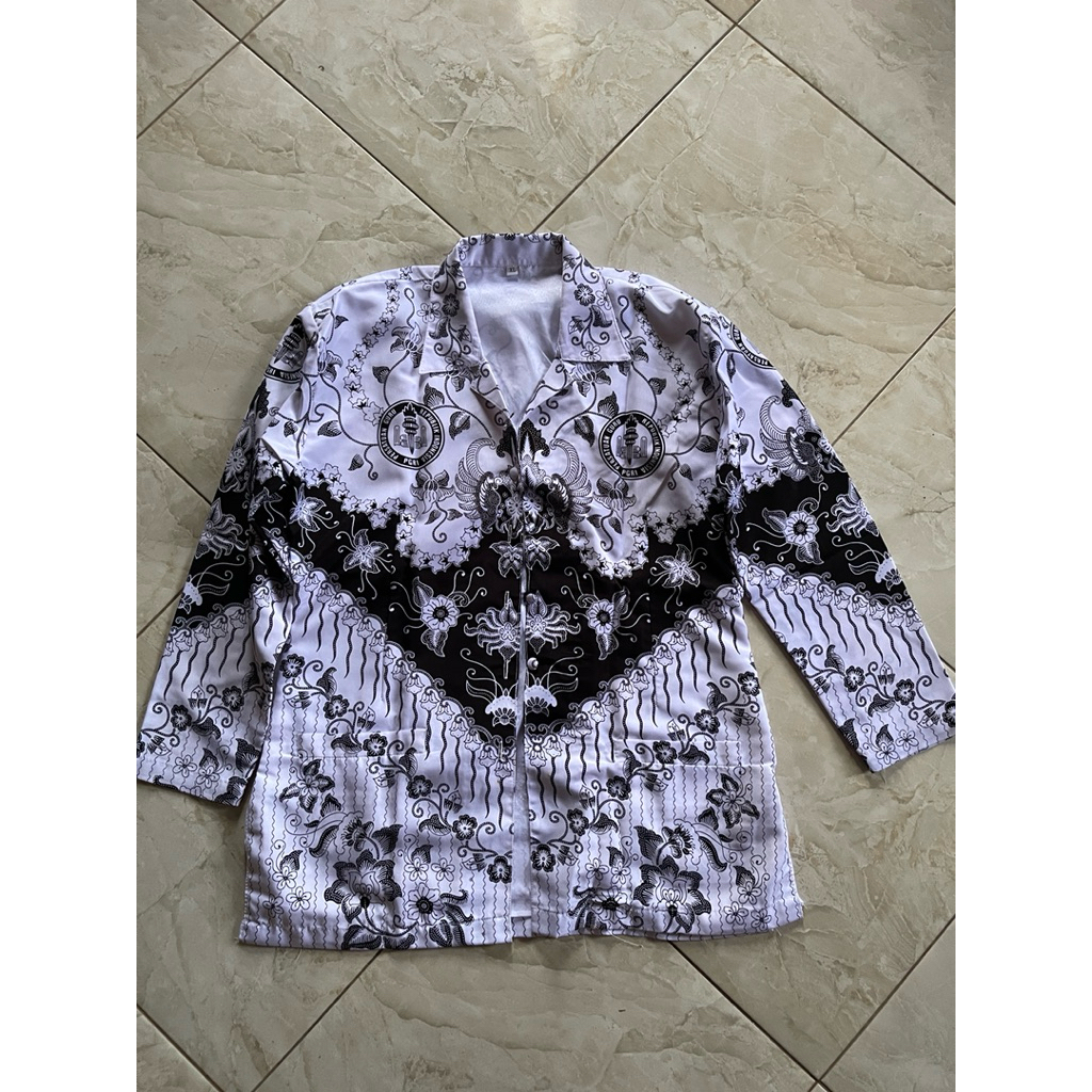 PRELOVED SECOND BAJU PGRI