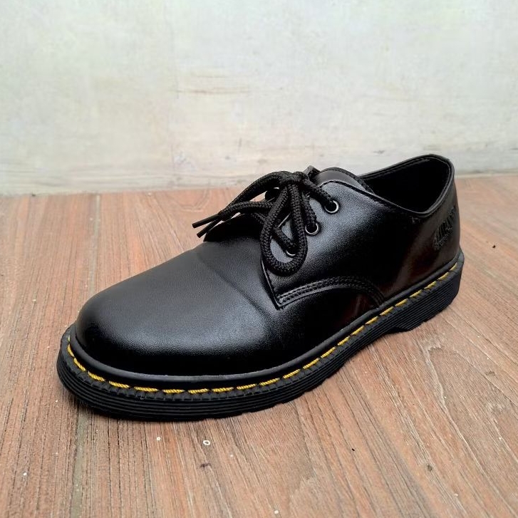 Sepatu docmart Low Boots 3 hole Dr Martin's Kasual Pormal Pria_Wanita Terlaris Pree Boox