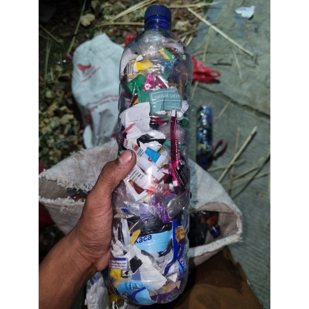 ecobrick botol besar untuk hiasan, bikin kursi & meja