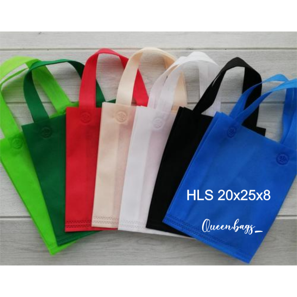 

tas Goodiebag spunbond Tebal press bawah lipat samping 20X25X8