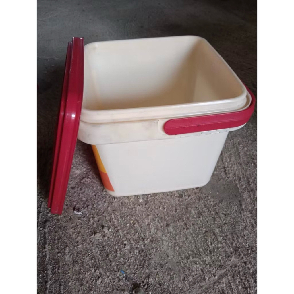 Ember Kotak es crem Serbaguna 5Kg + tutup