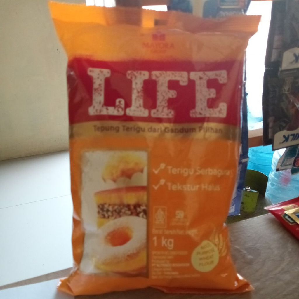 

tepung terigu LIFE